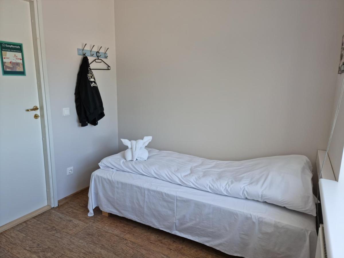 Room Near City Center Harbour Tallinn Extérieur photo