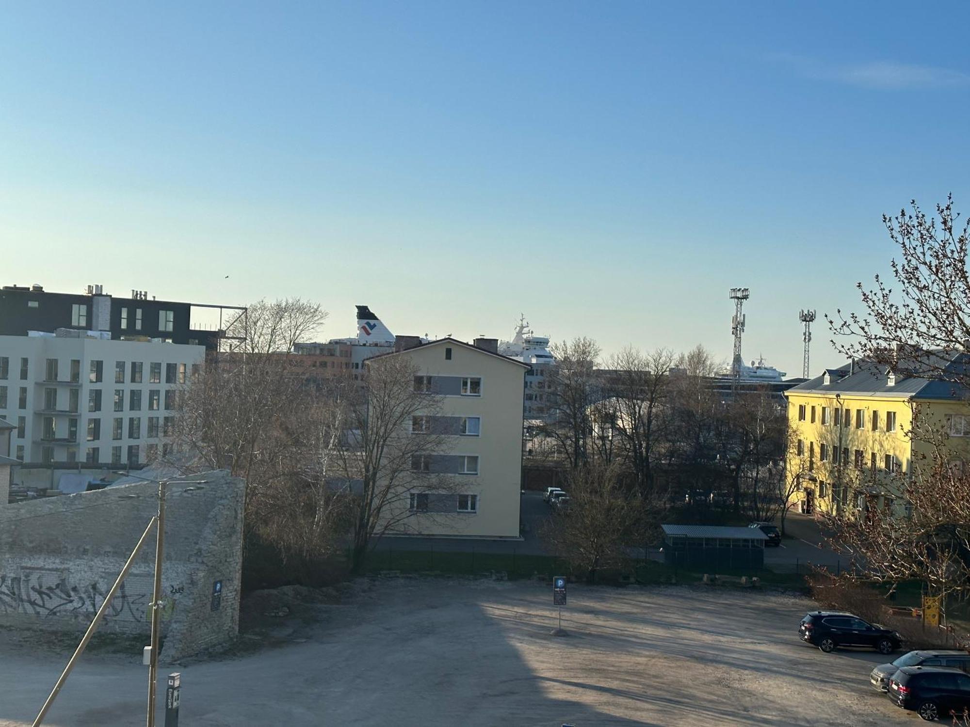 Room Near City Center Harbour Tallinn Extérieur photo